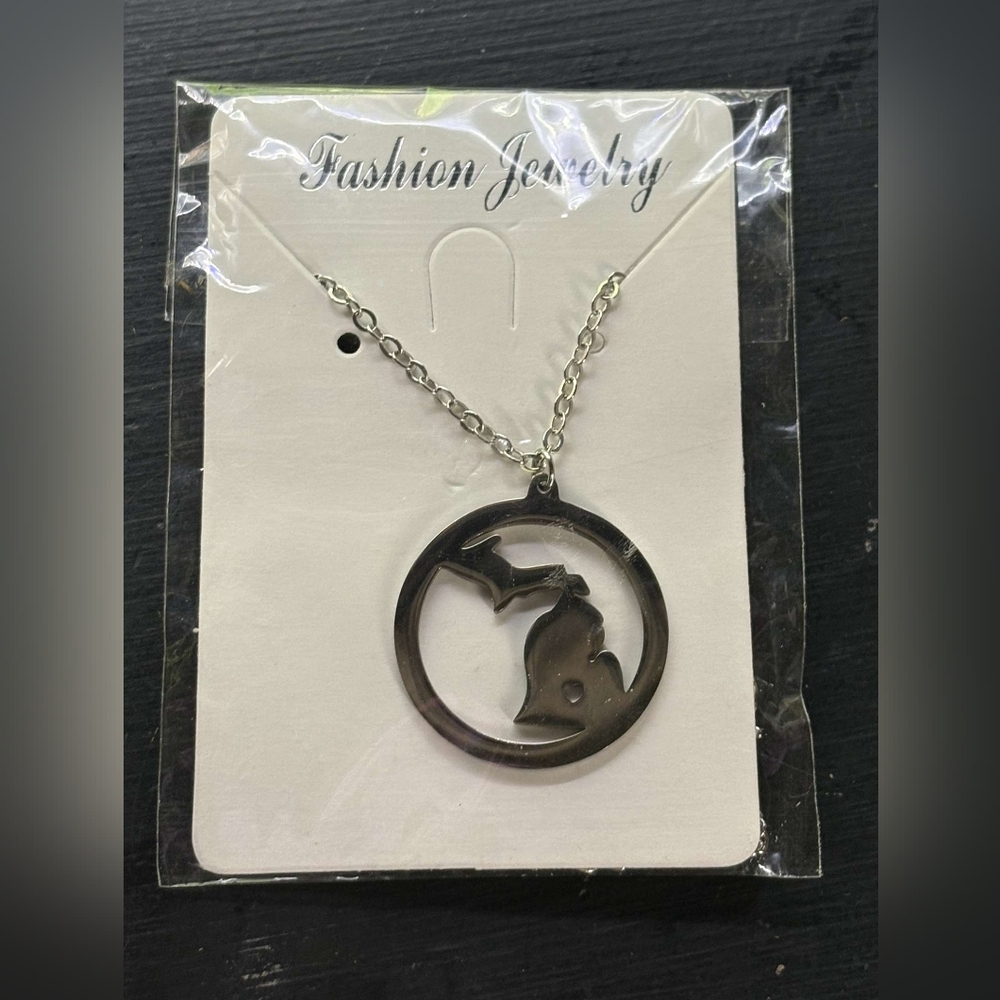 Silver michigan necklace